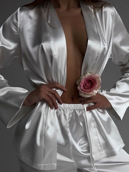 Elegance – 2-delt hvitt satengsett for bruden